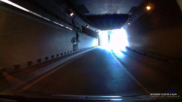 トンネル出口付近（手前）