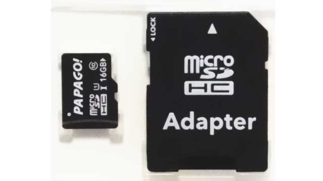 附属のMicroSDHCカード16GB